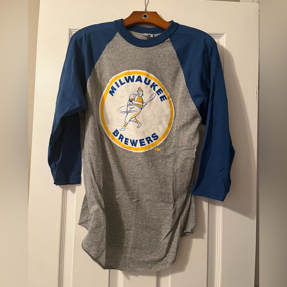 Milwaukee Brewers 3/4 sleeve shirt